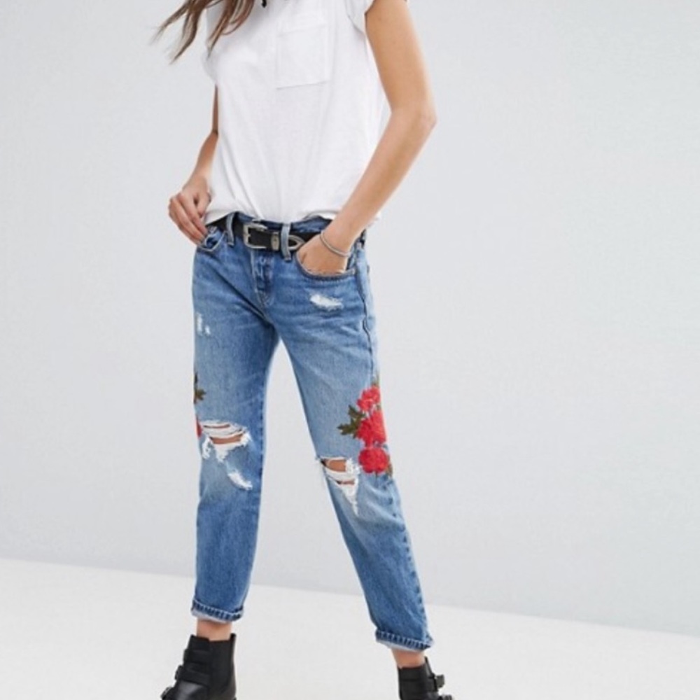 Levi's 501 Floral Embroidered Distressed Holes Cropped Tapered Jeans W28 L26